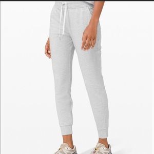 NWOT ivavva by Lululemon Girls Joggers (14)